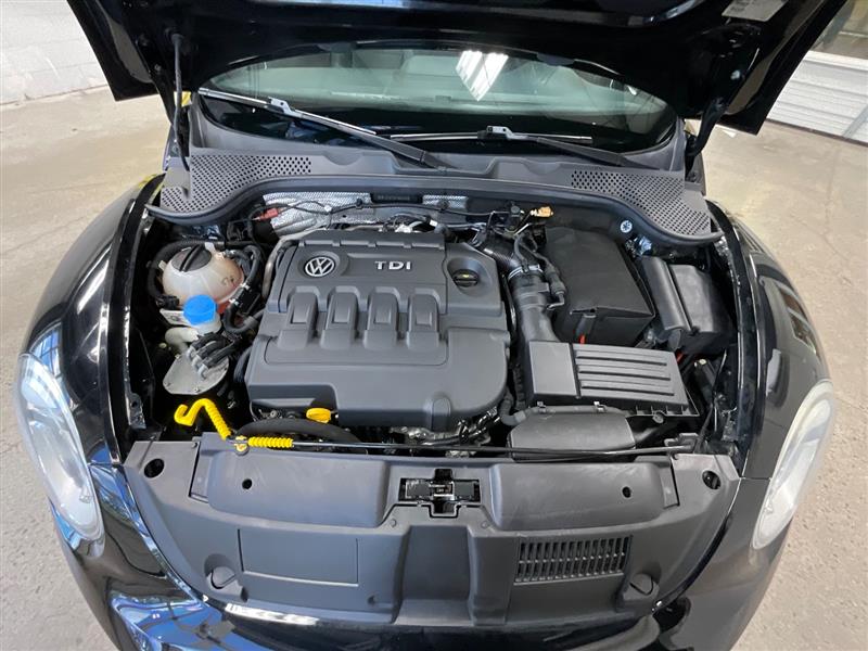 2015 VOLKSWAGEN BEETLE COUPE 2.0L TDI