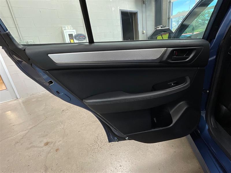 2019 SUBARU LEGACY 