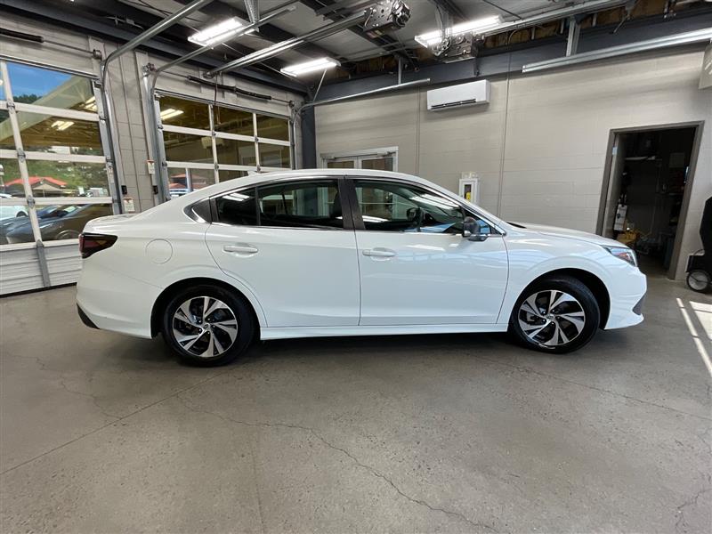 2022 SUBARU LEGACY 
