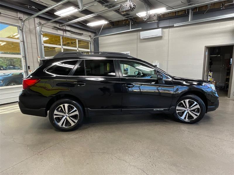 2018 SUBARU OUTBACK LIMITED