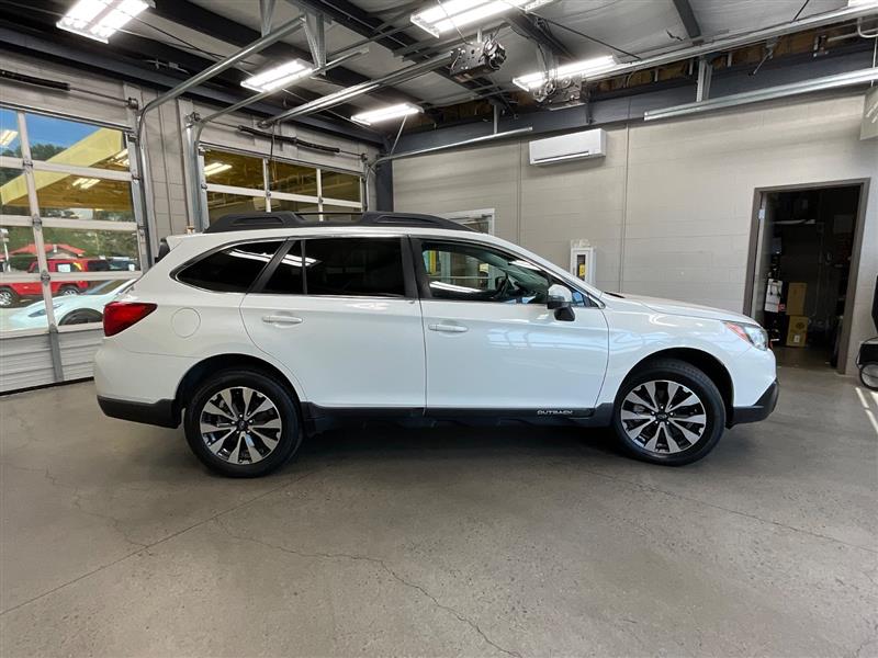 2017 SUBARU OUTBACK LIMITED