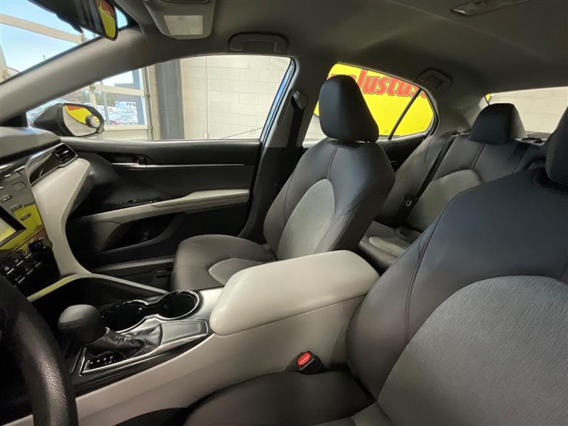 2019 TOYOTA CAMRY LE