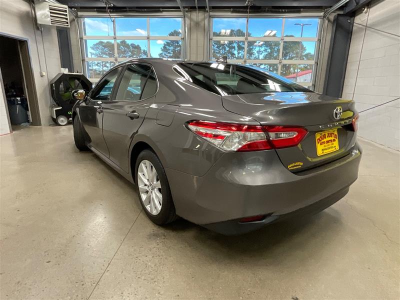 2019 TOYOTA CAMRY LE