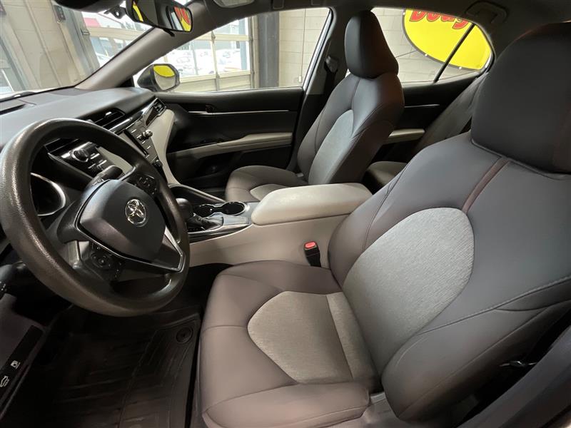 2019 TOYOTA CAMRY LE
