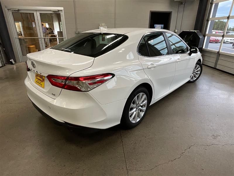 2019 TOYOTA CAMRY LE