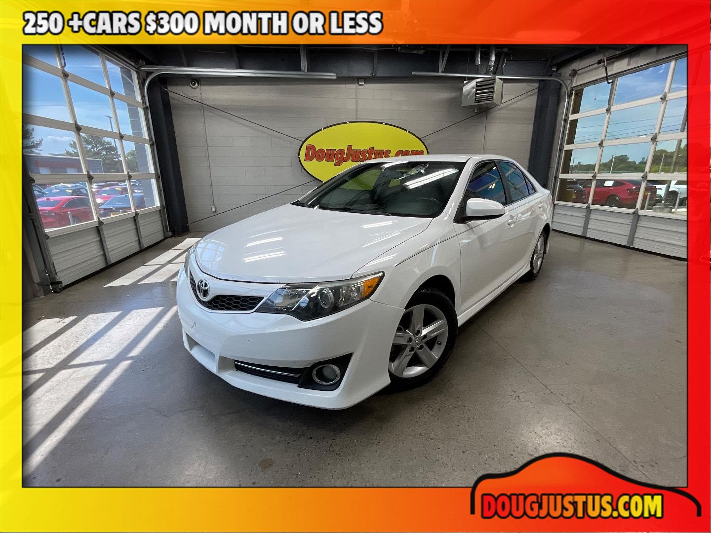 2014 Toyota Camry 2.5 Auto SE's photo
