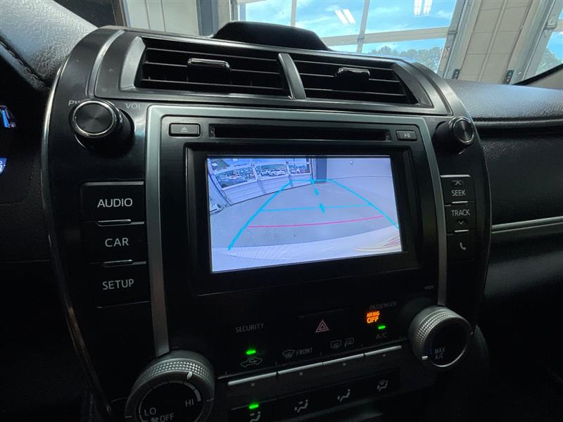 2014 TOYOTA CAMRY SE