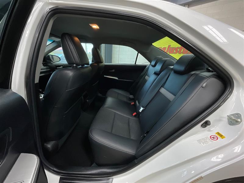 2014 TOYOTA CAMRY SE