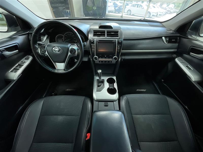 2014 TOYOTA CAMRY SE
