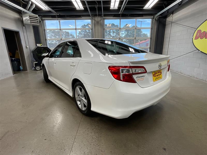 2014 TOYOTA CAMRY SE