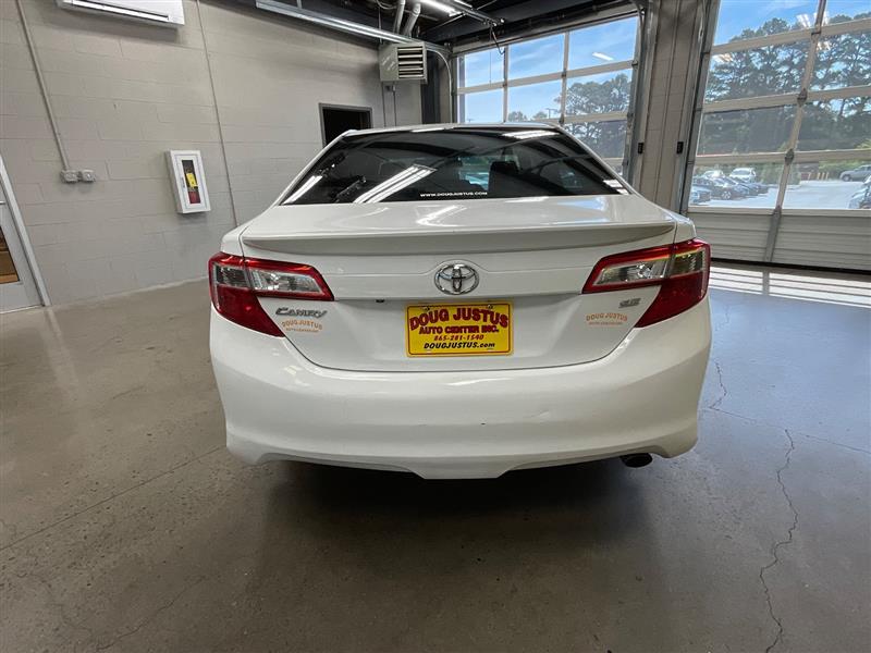 2014 TOYOTA CAMRY SE