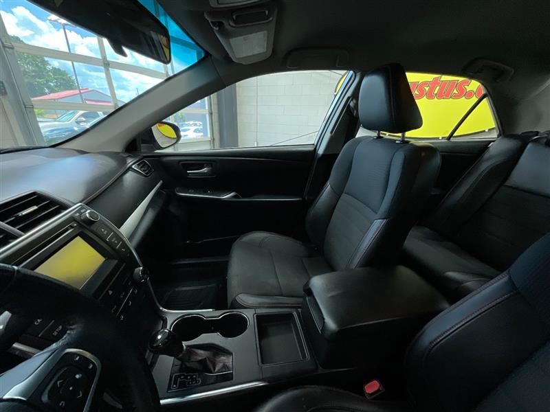 2016 TOYOTA CAMRY SE