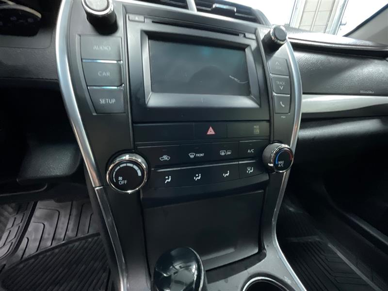 2016 TOYOTA CAMRY SE