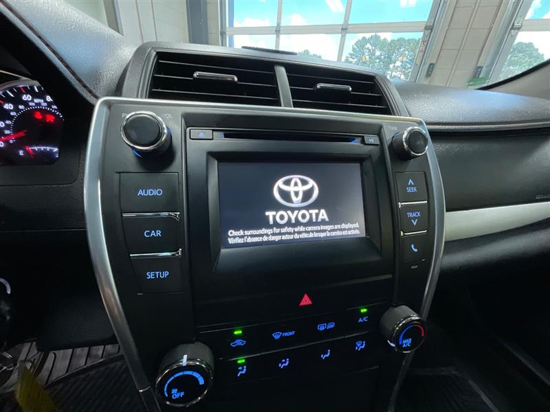 2016 TOYOTA CAMRY SE