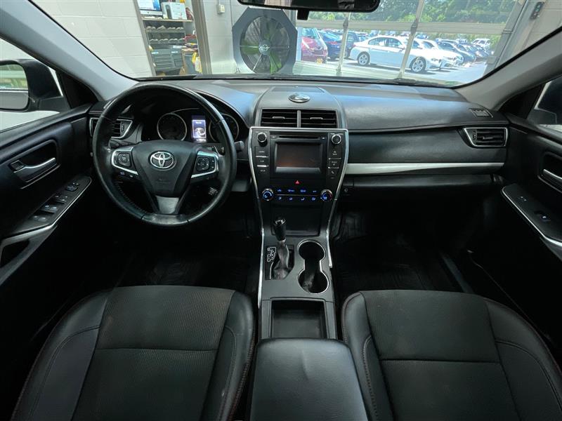 2016 TOYOTA CAMRY SE