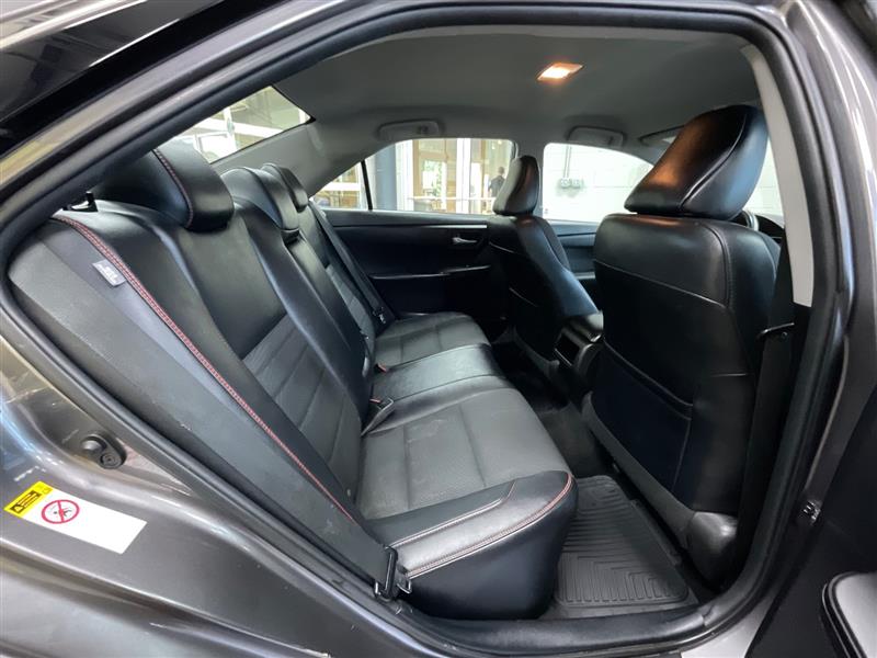 2016 TOYOTA CAMRY SE
