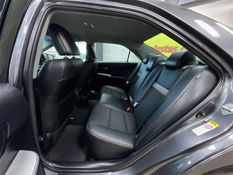 2014 TOYOTA CAMRY SE