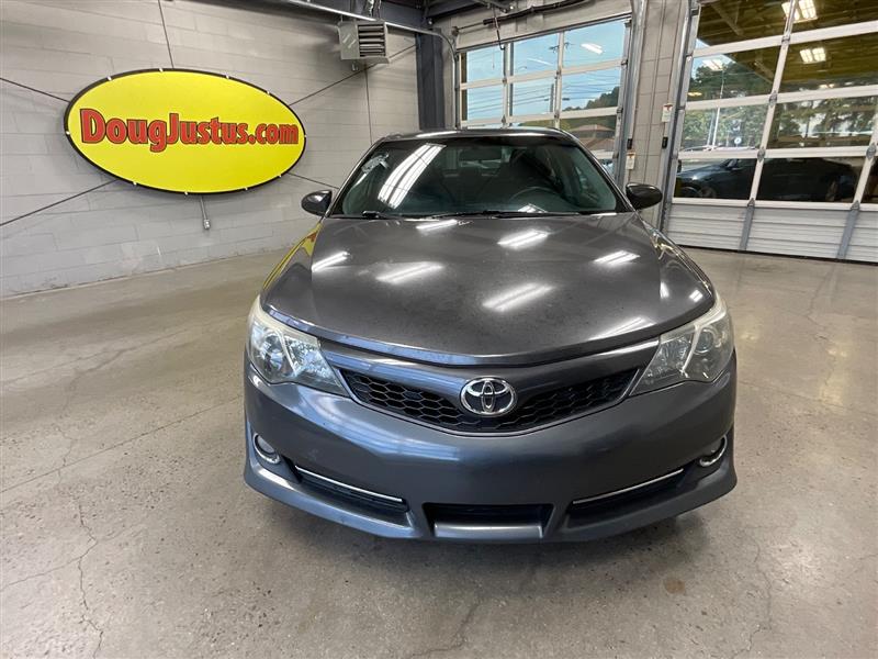 2014 TOYOTA CAMRY SE