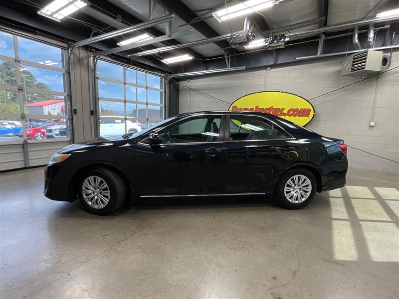 2012 TOYOTA CAMRY LE