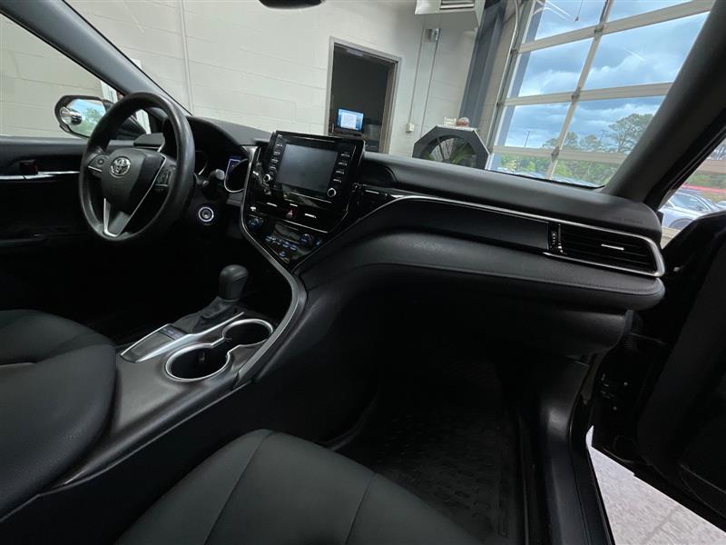 2022 TOYOTA CAMRY LE