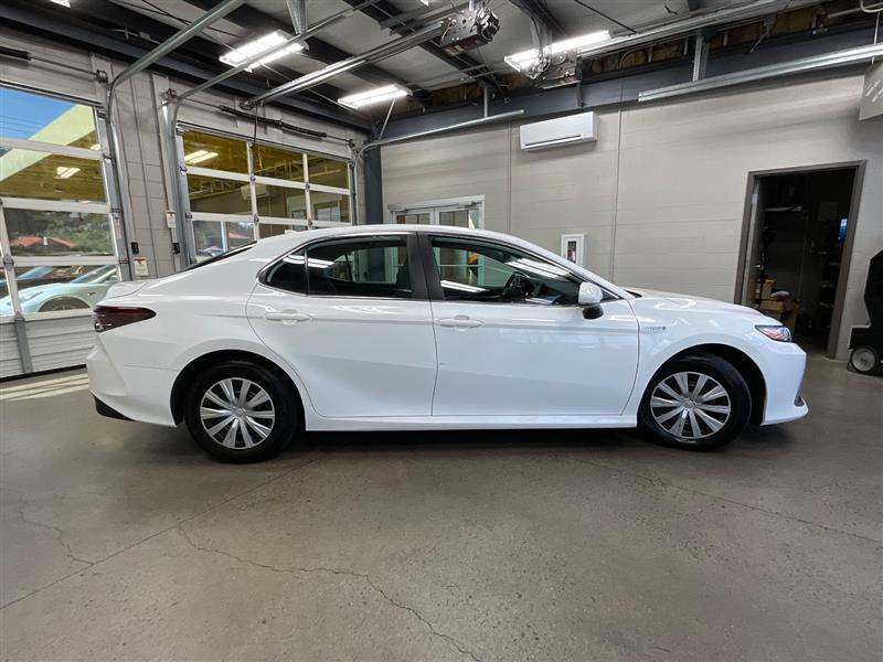 2021 TOYOTA CAMRY HYBRID LE
