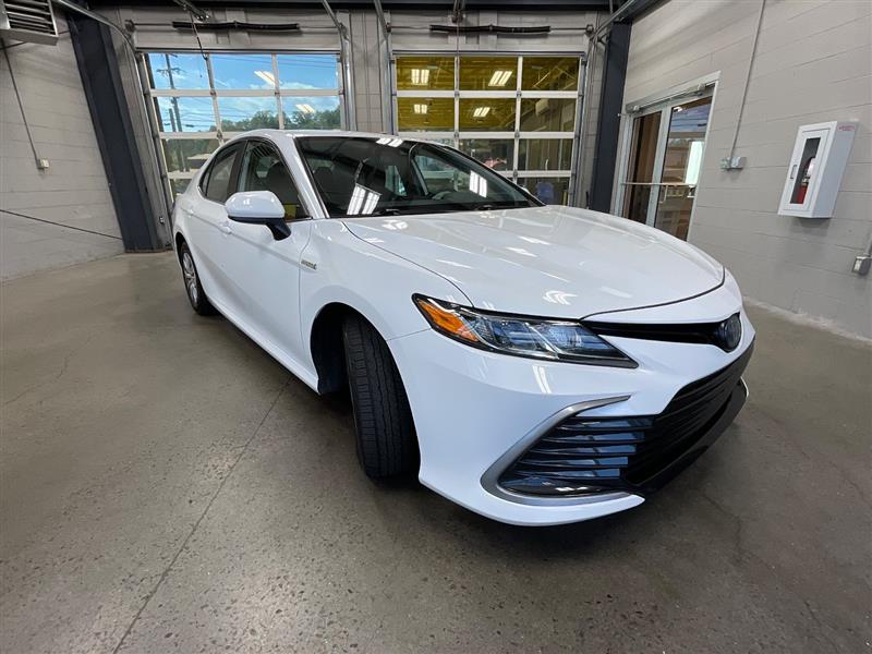 2021 TOYOTA CAMRY HYBRID LE