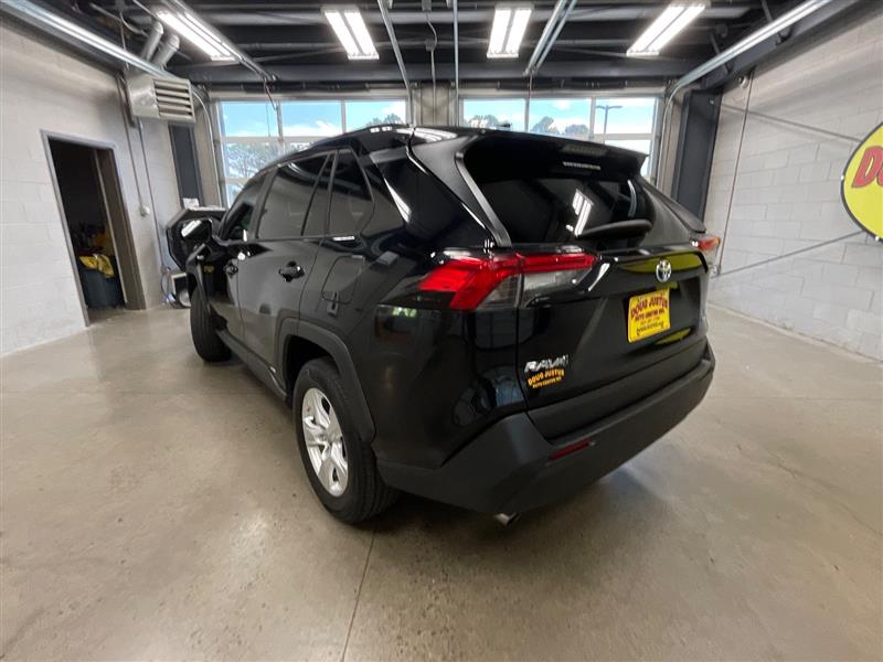 2021 TOYOTA RAV4 HYBRID LE