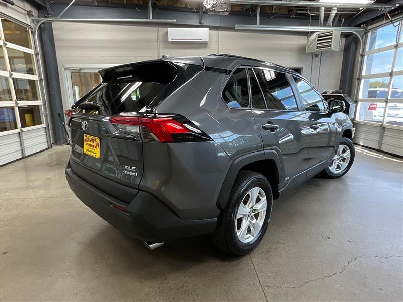 2021 TOYOTA RAV4 HYBRID XLE