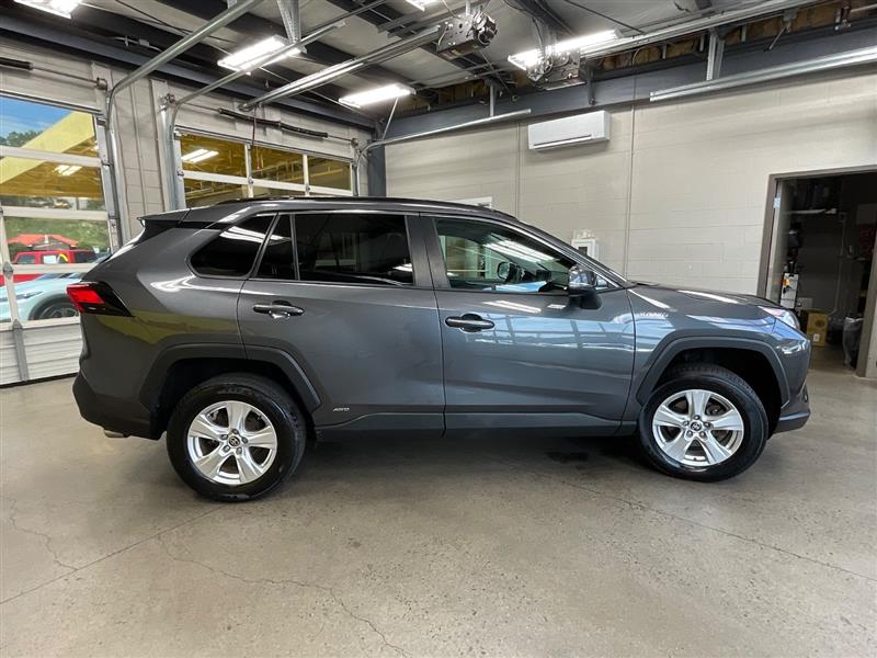 2021 TOYOTA RAV4 HYBRID XLE
