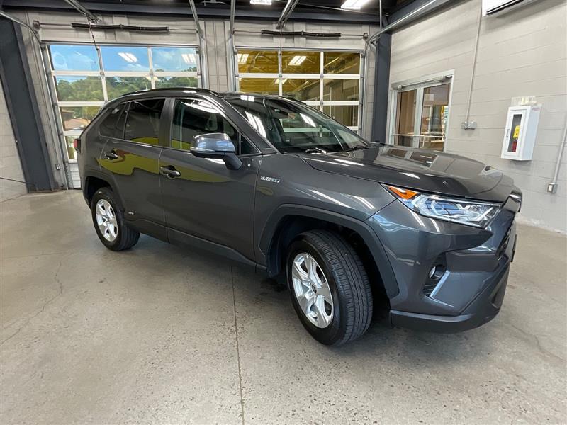 2021 TOYOTA RAV4 HYBRID XLE