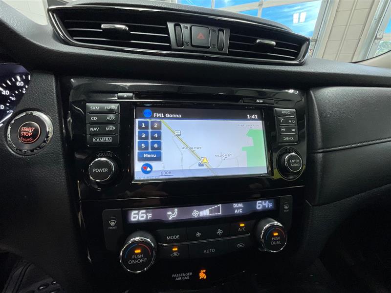 2017 NISSAN ROGUE SV
