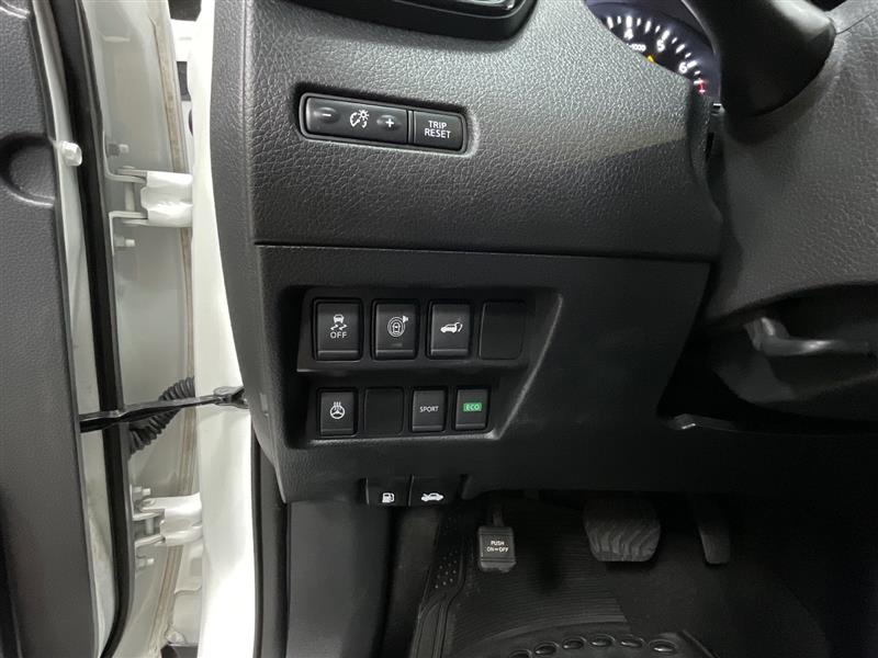 2017 NISSAN ROGUE SV