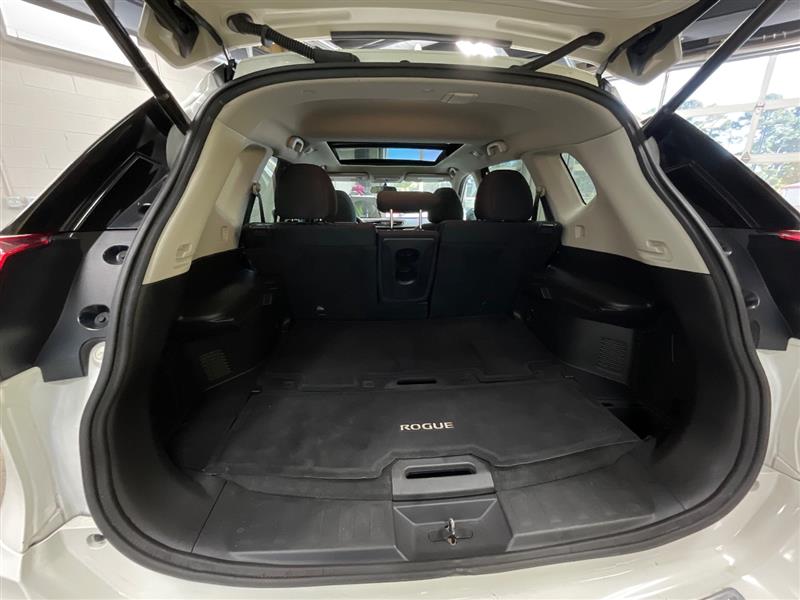 2017 NISSAN ROGUE SV