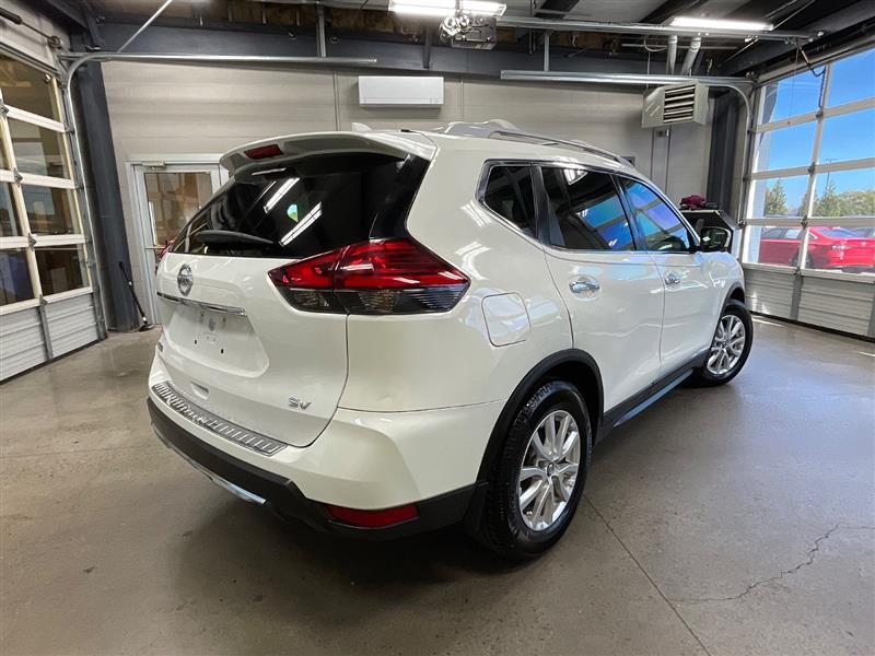 2017 NISSAN ROGUE SV