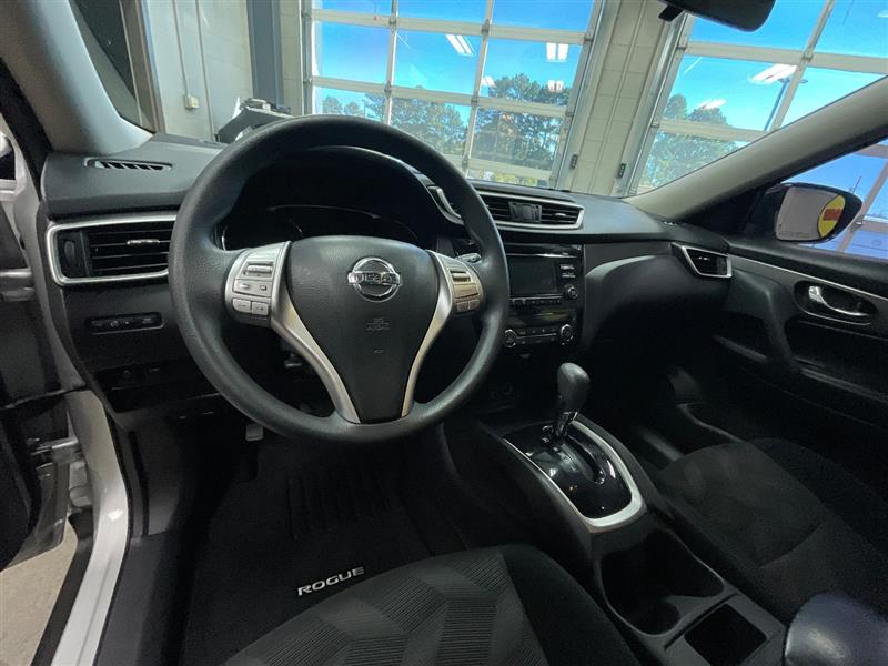 2014 NISSAN ROGUE SV