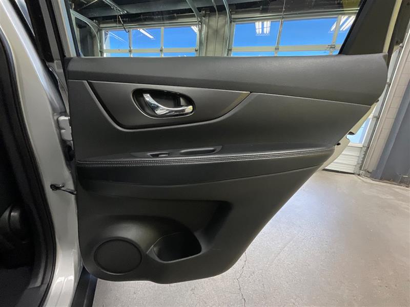 2014 NISSAN ROGUE SV