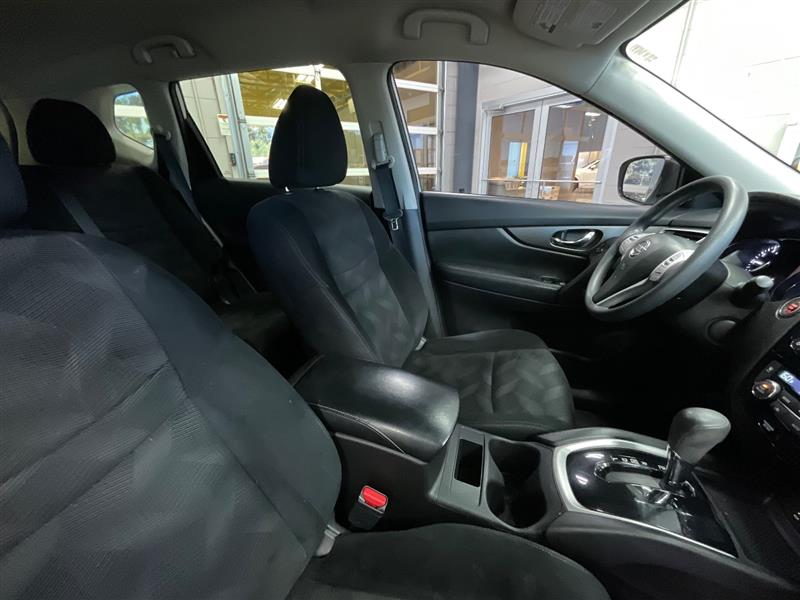 2014 NISSAN ROGUE SV