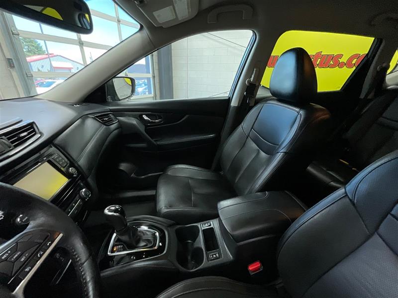 2017 NISSAN ROGUE SL