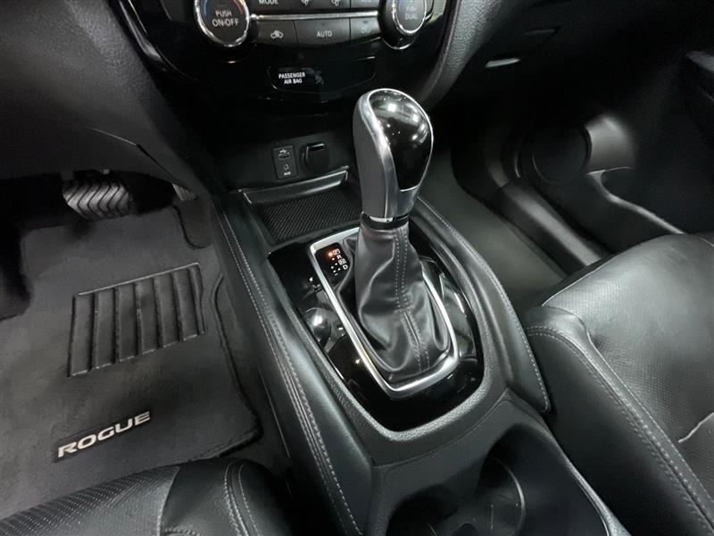 2017 NISSAN ROGUE SL