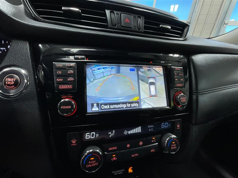 2017 NISSAN ROGUE SL