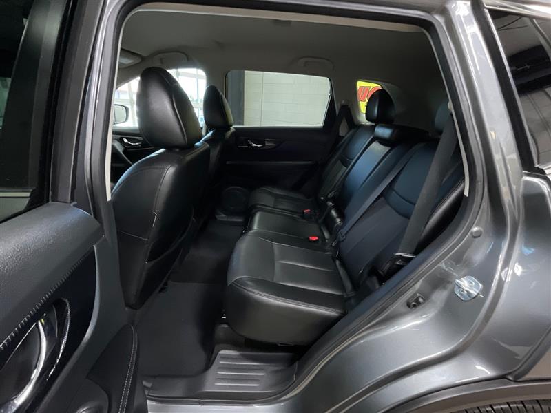 2017 NISSAN ROGUE SL