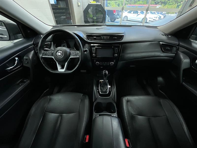 2017 NISSAN ROGUE SL