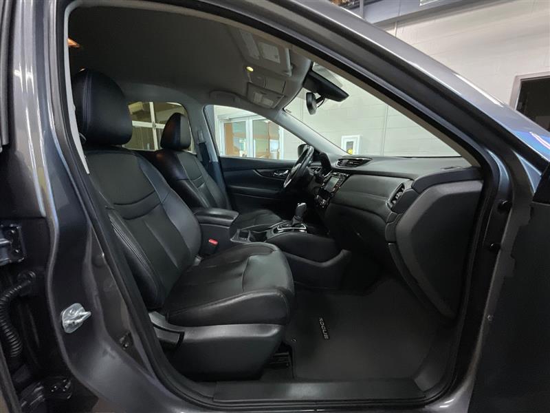 2017 NISSAN ROGUE SL