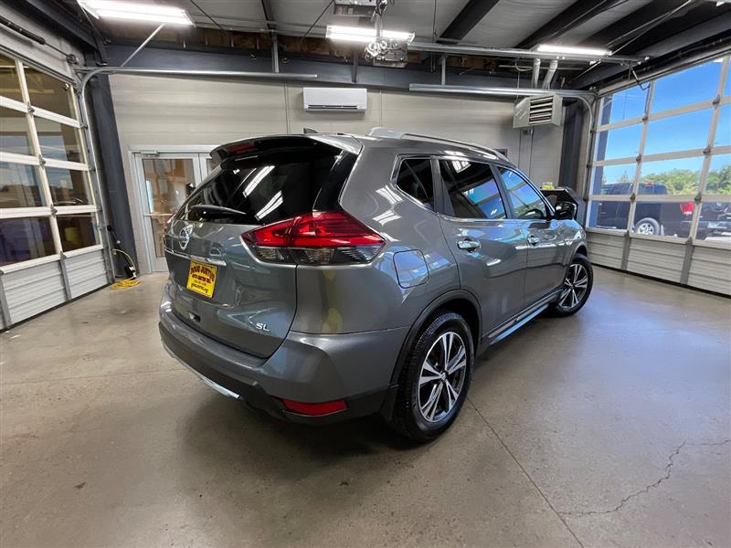 2017 NISSAN ROGUE SL