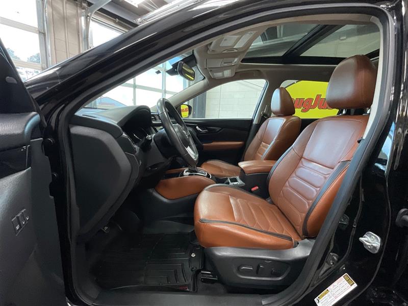 2017 NISSAN ROGUE SL