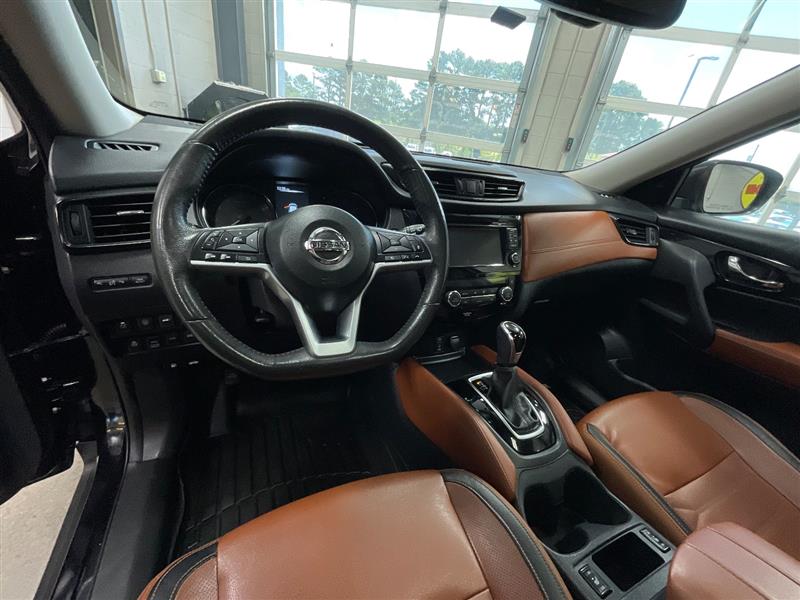 2017 NISSAN ROGUE SL