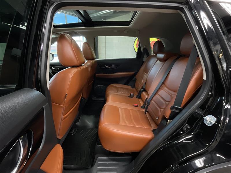 2017 NISSAN ROGUE SL