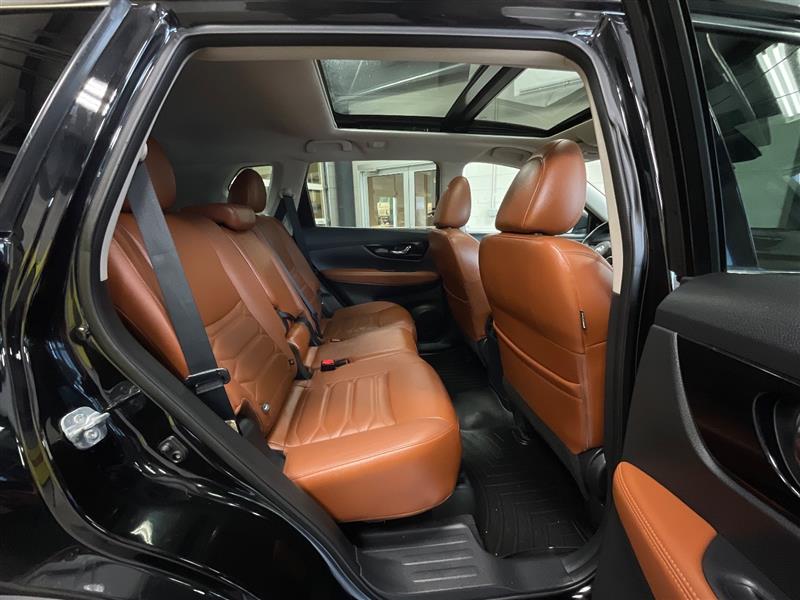 2017 NISSAN ROGUE SL