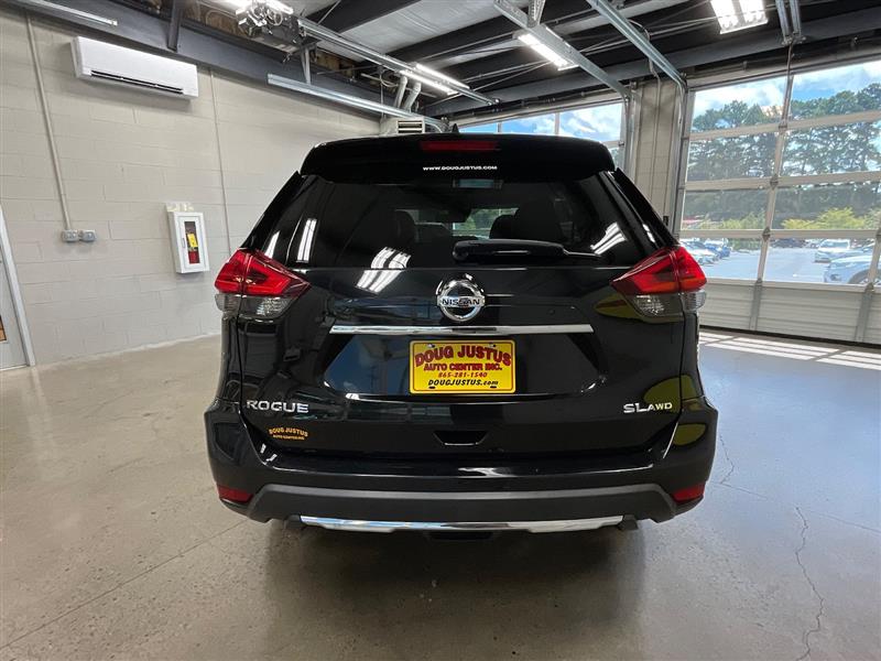 2017 NISSAN ROGUE SL