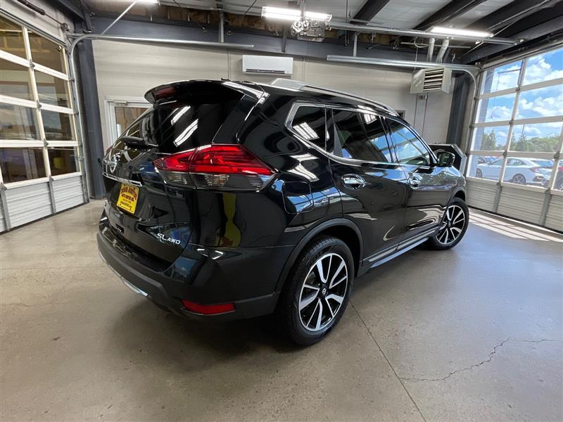 2017 NISSAN ROGUE SL